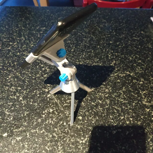 Chân đế mini cho Pixel 5 - Image 1