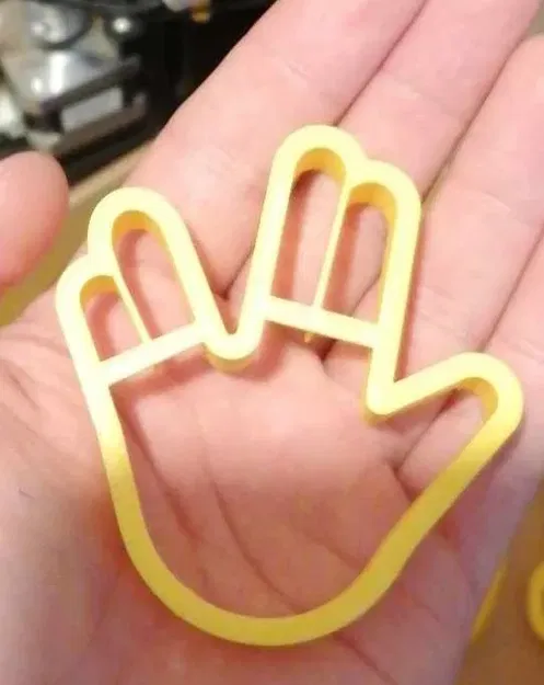 Khuôn Cắt Bánh Biểu Tượng Vulcan Chào - Image 1