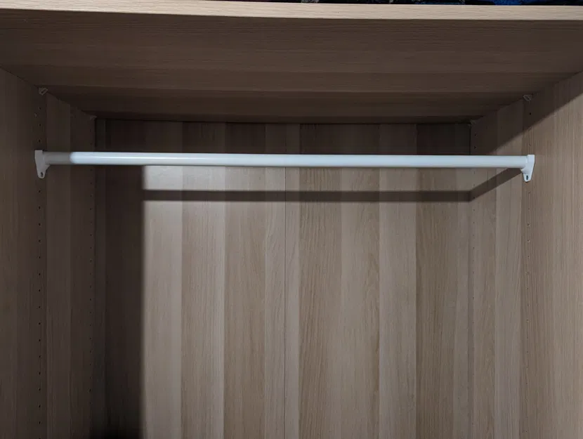 Kẹp Giữ Thanh Treo Quần Áo IKEA - Image 1