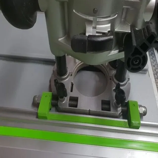 Makita RT0700 Router cho Ray Dẫn Hướng Makita - Image 1