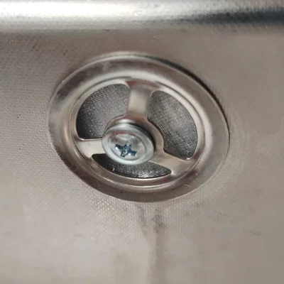 Kitchen sink side lid