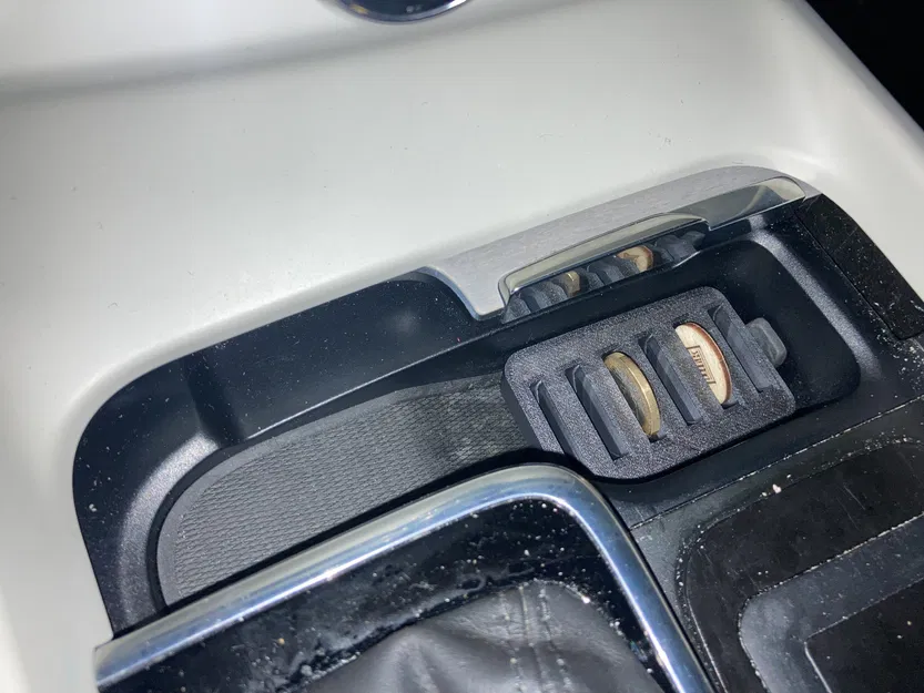 Volvo XC60 coin holder for front tunnel console storage compartment - Image 1