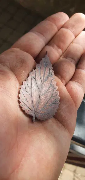 Mặt dây chuyền cây tầm ma / Brennesselanhänger - Image 2