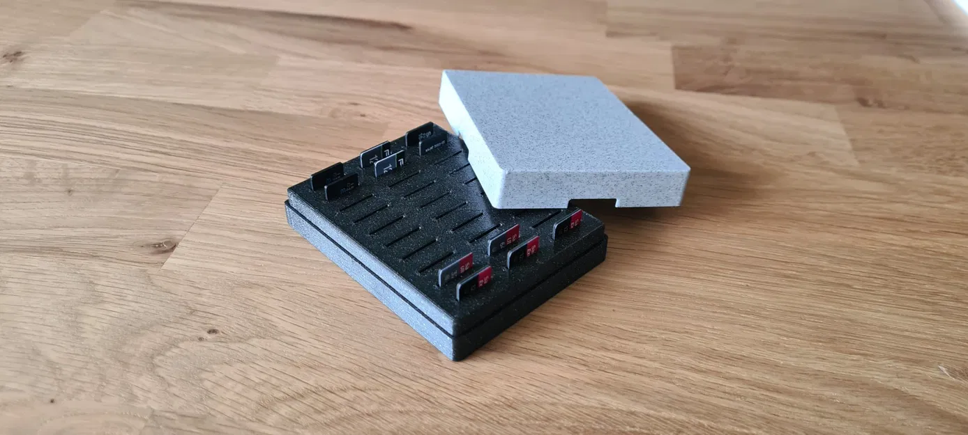 Hộp Đựng Thẻ Nhớ Micro SD - Image 1