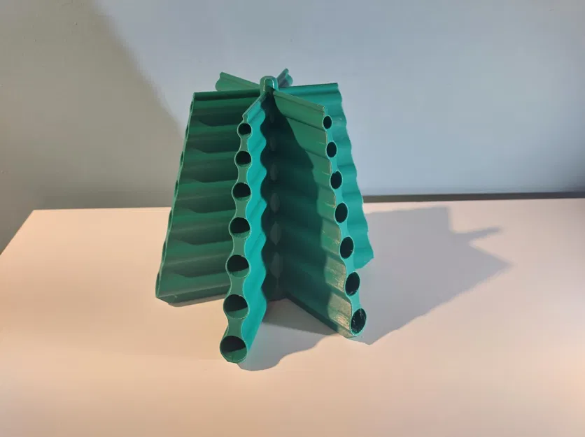 Christmas tree desk organiser - Image 1