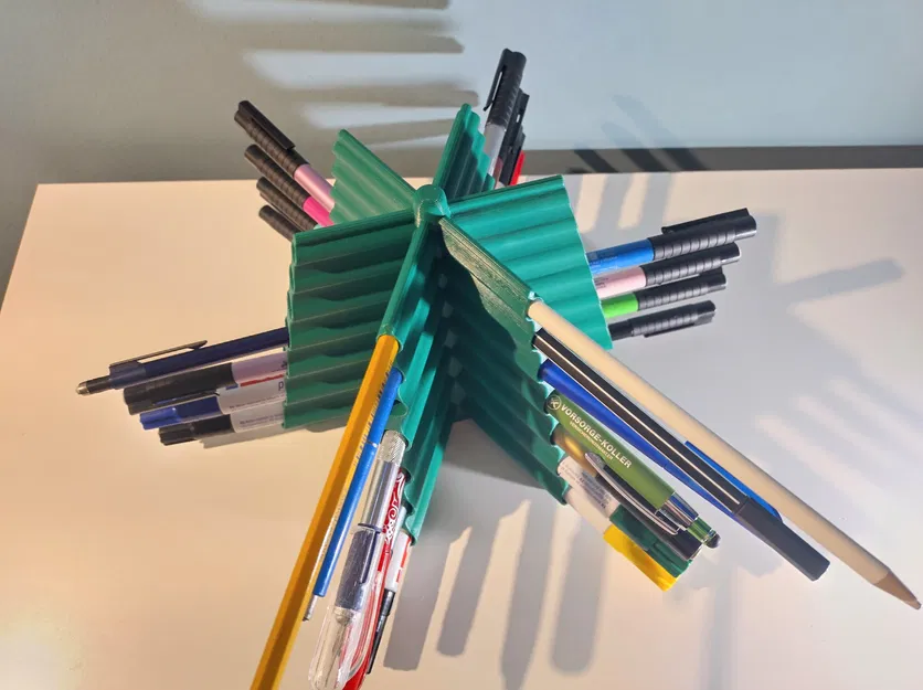 Christmas tree desk organiser - Image 3