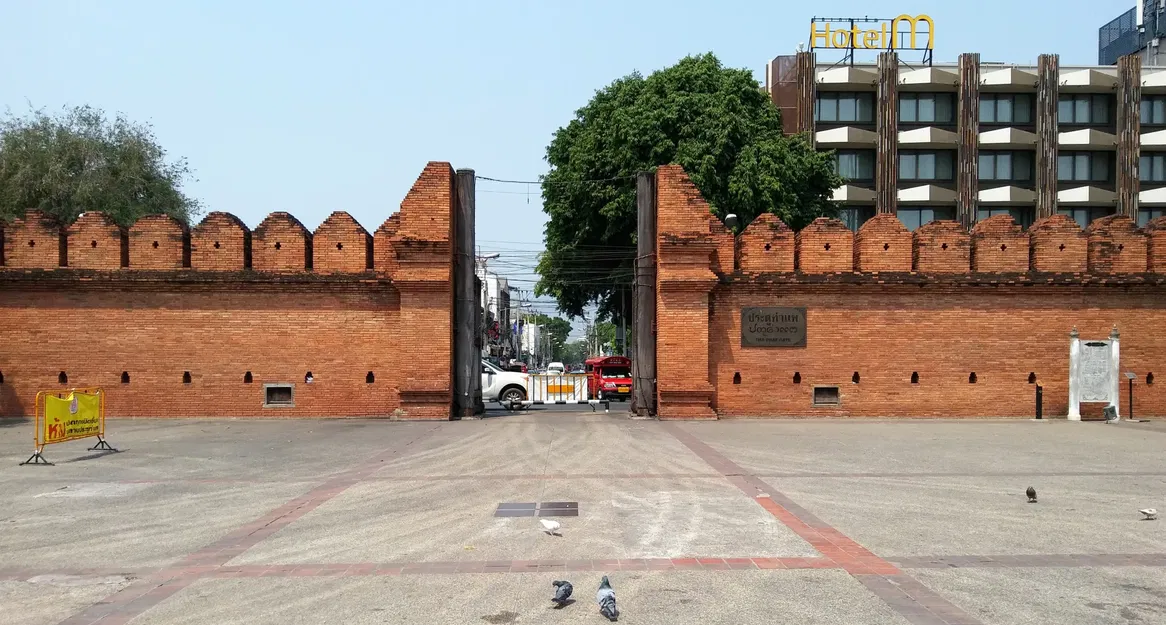 Cổng Tha Pae - Chiang Mai, Thái Lan - Image 6