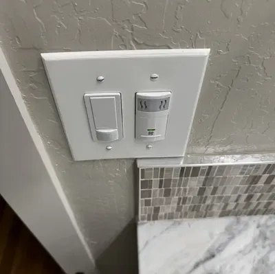 Đế Âm Tường 2 "Gang" Cho Ổ Cắm Điện