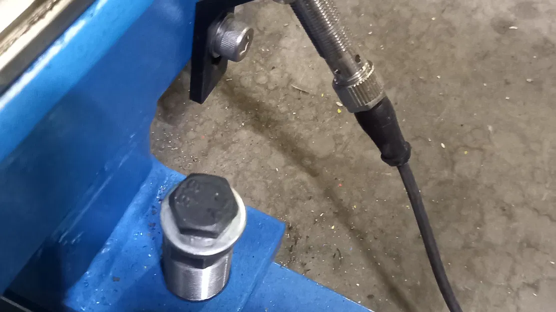 Giá đỡ INI M12 45 độ - Image 3