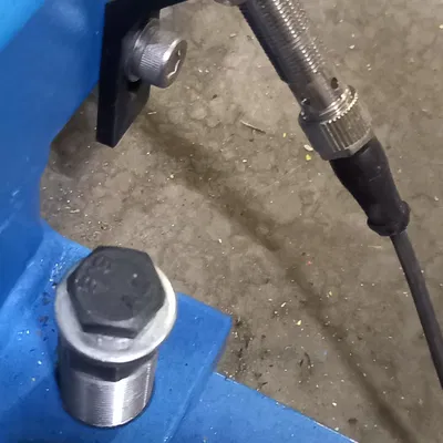 Giá đỡ INI M12 45 độ