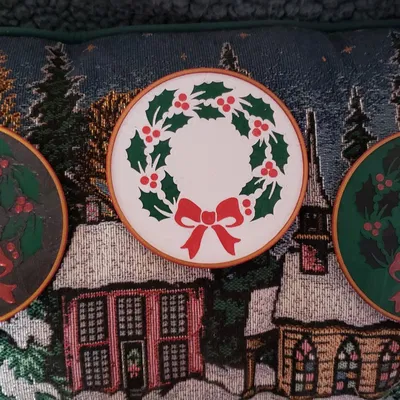 Đế Ly Giáng Sinh Hình Vòng Hoa