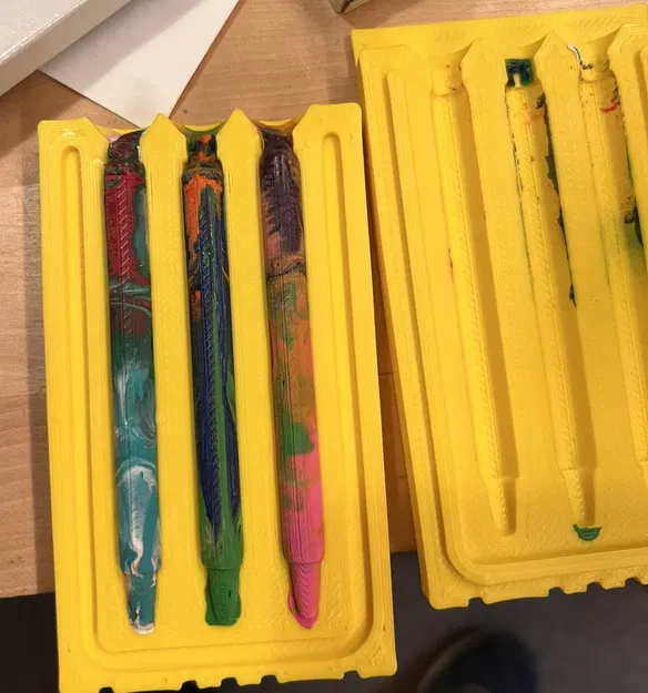 Khuôn Sáp Màu Cho Máy Làm Sáp Màu Crayola 2001 - Image 2