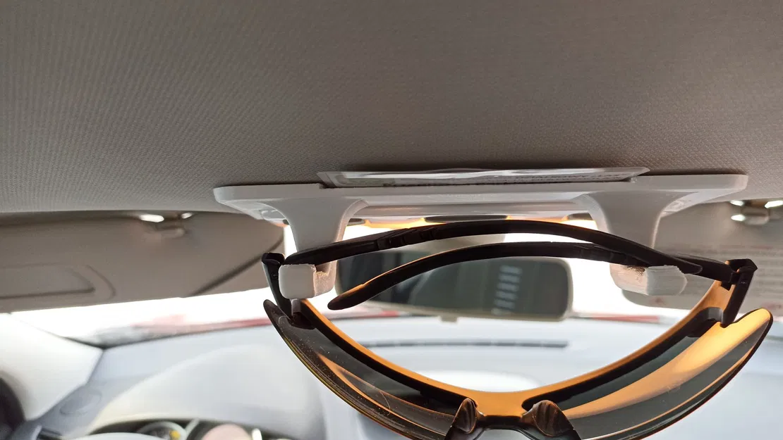 Móc Treo Kính Mát Cho Xe Renault - Image 2