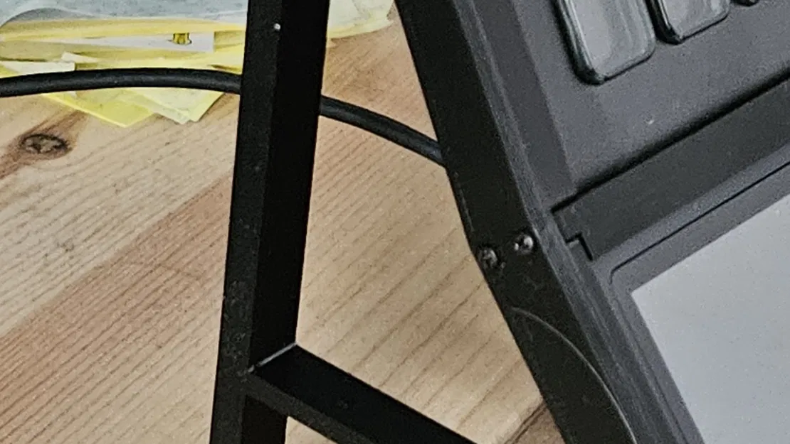 Giá đỡ Stream Deck gắn trên Beacn - Image 2