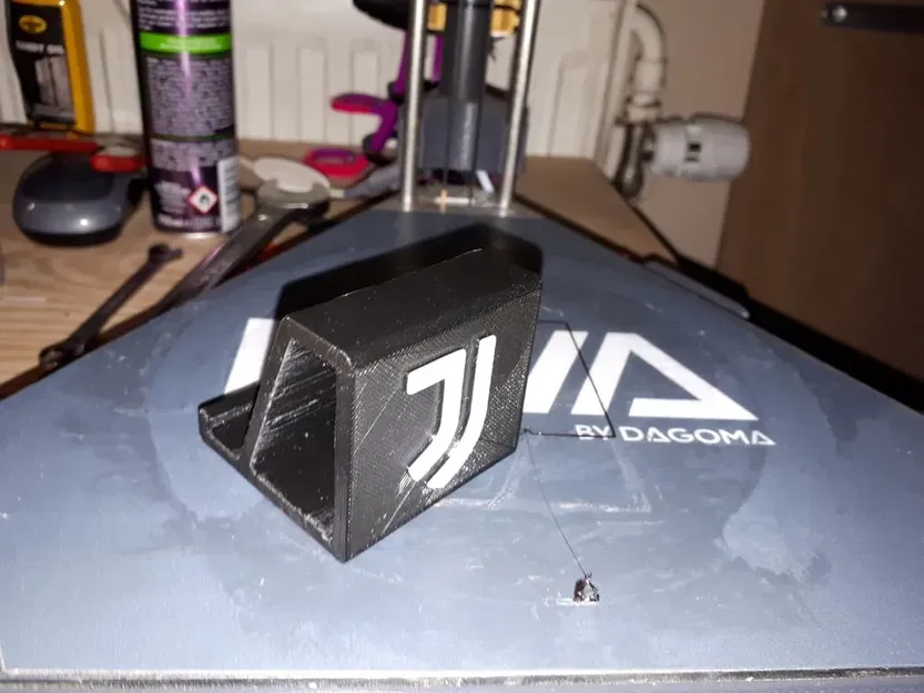 Juventus smartphone stand - Image 1