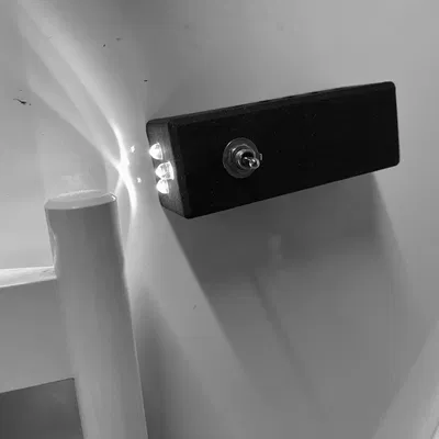 Đèn Pin Nam Châm 9V