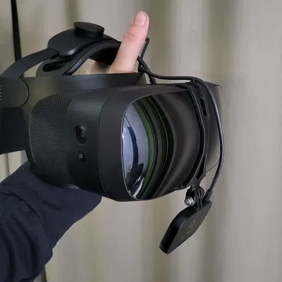 Giá đỡ VIVE Facial Tracker cho Varjo Aero