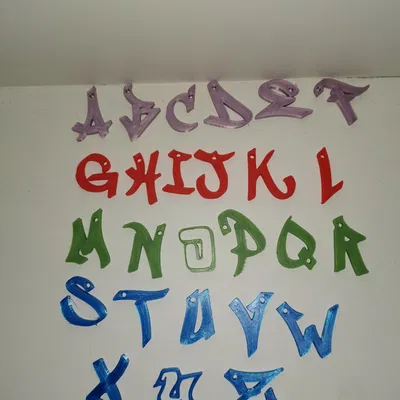 Móc Khóa Chữ Cái Graffiti