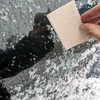 Icecard - Dụng Cụ Cào Băng Giá Xe Hơi Tiện Lợi