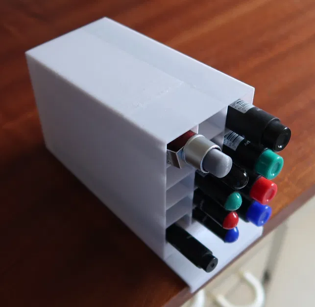 Kệ cắm bút / Regálek na tužky - Image 1