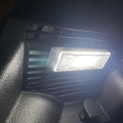 Giá đỡ đèn cốp sau cho VW Golf 7 / 7.5 GTI