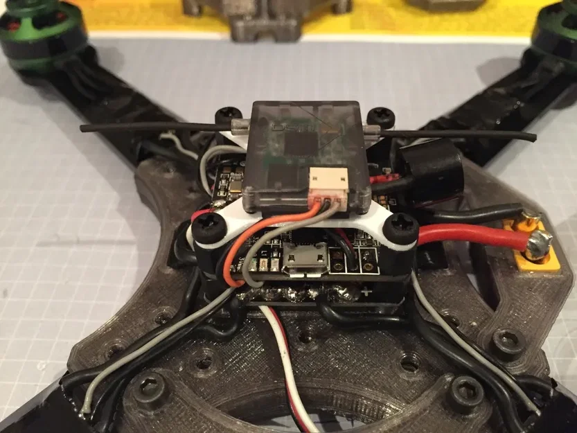 Giá đỡ bộ thu vệ tinh Spektrum cho quadcopter/multirotor - Image 6