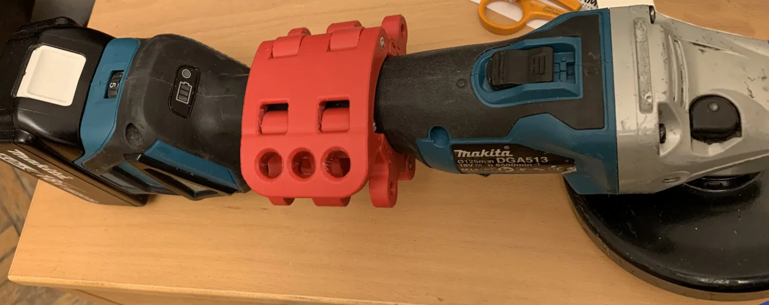 Chân Đế Máy Mài Makita DGA513 Để Bàn - Image 3