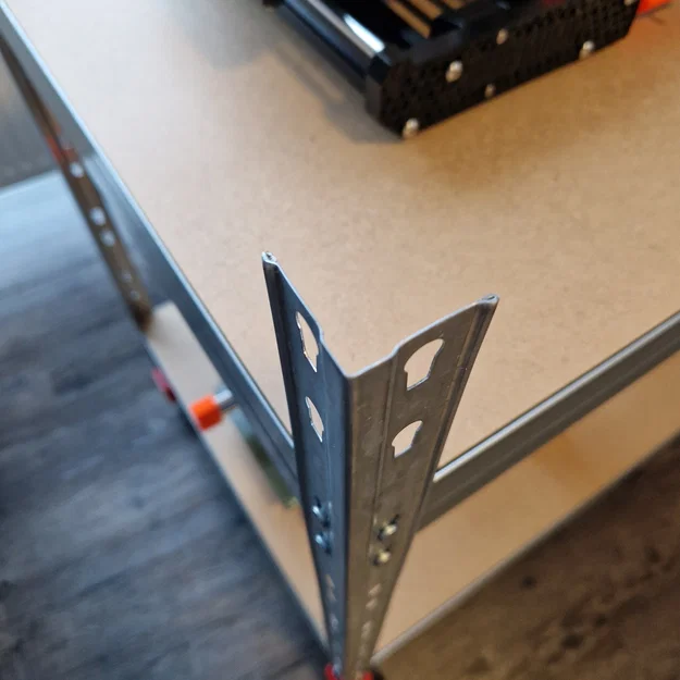 Cover cap for a heavy-duty shelf - Image 2