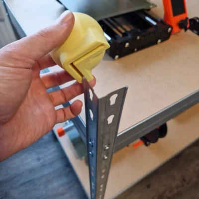 Cover cap for a heavy-duty shelf
