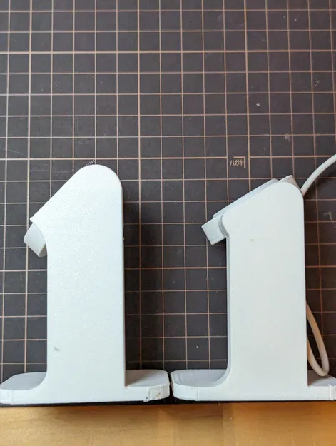 Pixel Watch Stand 30° - Image 2