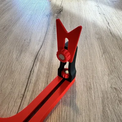 Giá đỡ mô hình tỉ lệ có thể điều chỉnh