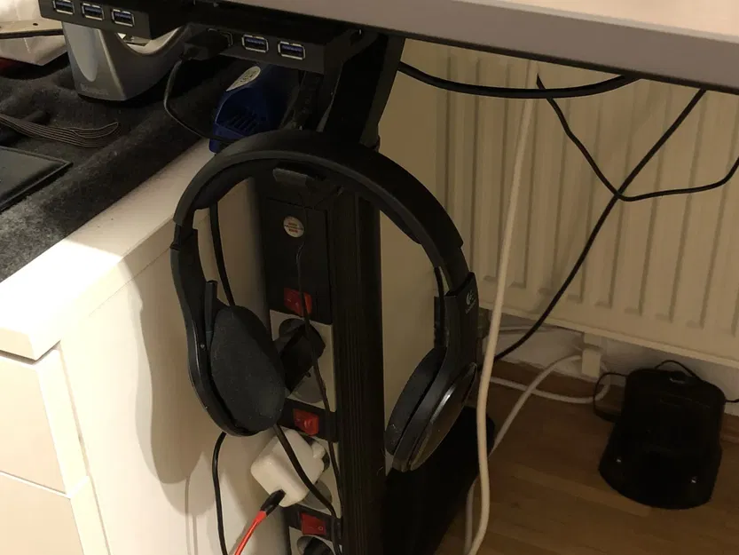 Unter-table headset holder - Image 1