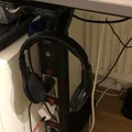 Unter-table headset holder - Thumbnail 1