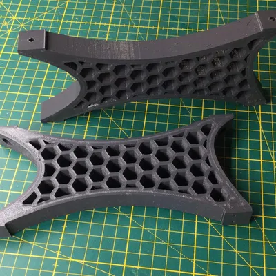 Feet for lab power supply shelve