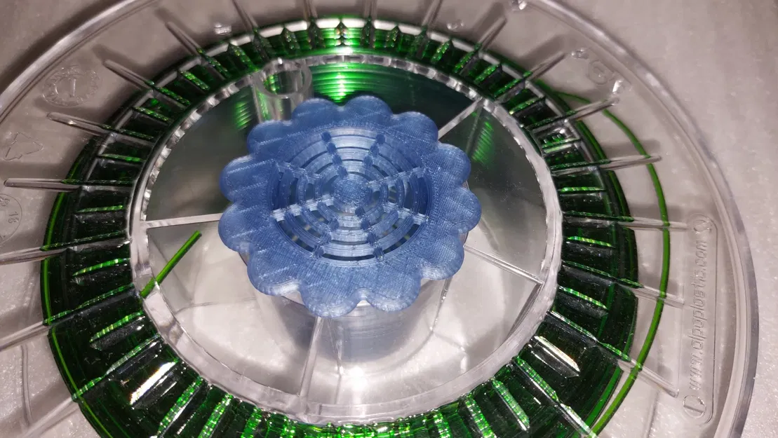 Filament spool dessicant (silica) holder - Image 1