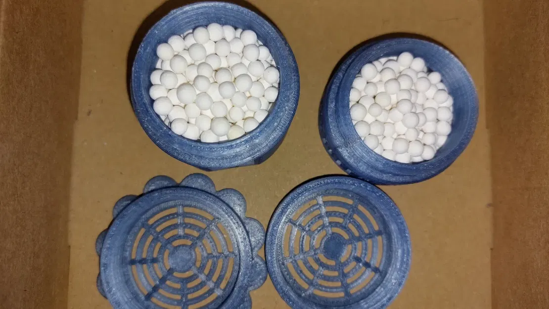 Filament spool dessicant (silica) holder - Image 3