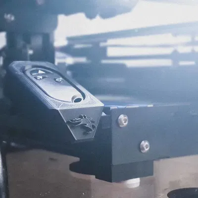 Kệ giữ remote điều khiển đèn LED