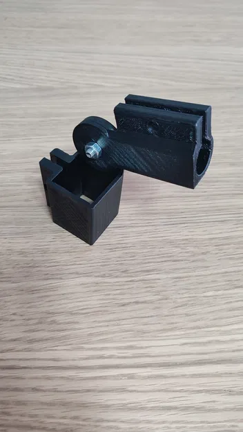 Bộ chuyển đổi khớp nối ống vuông 20x20 mm sang ống tròn 18 mm - Image 1