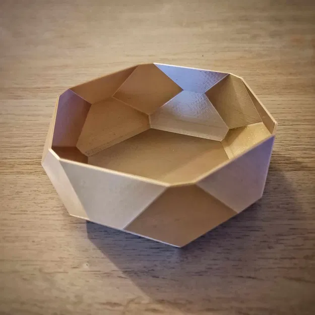 Tô Hình Học - Image 1