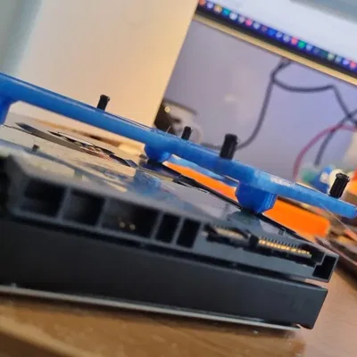 Đế Gắn Ổ Cứng HDD CoolerMaster MasterBox NR200