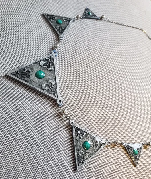 Bùa Hộ Mệnh Triss Merigold - The Witcher (Game Đầu Tiên) - Image 2