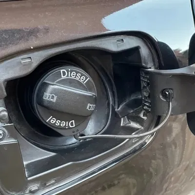 Dây Giữ Nắp Bình Xăng Audi A4