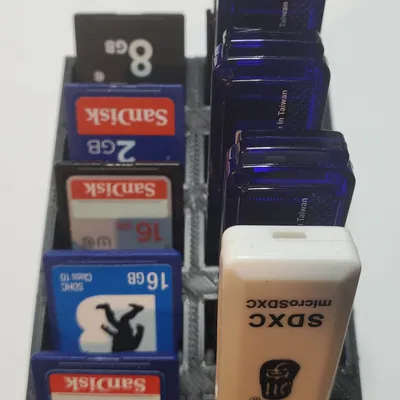 Kệ Đựng Thẻ Nhớ