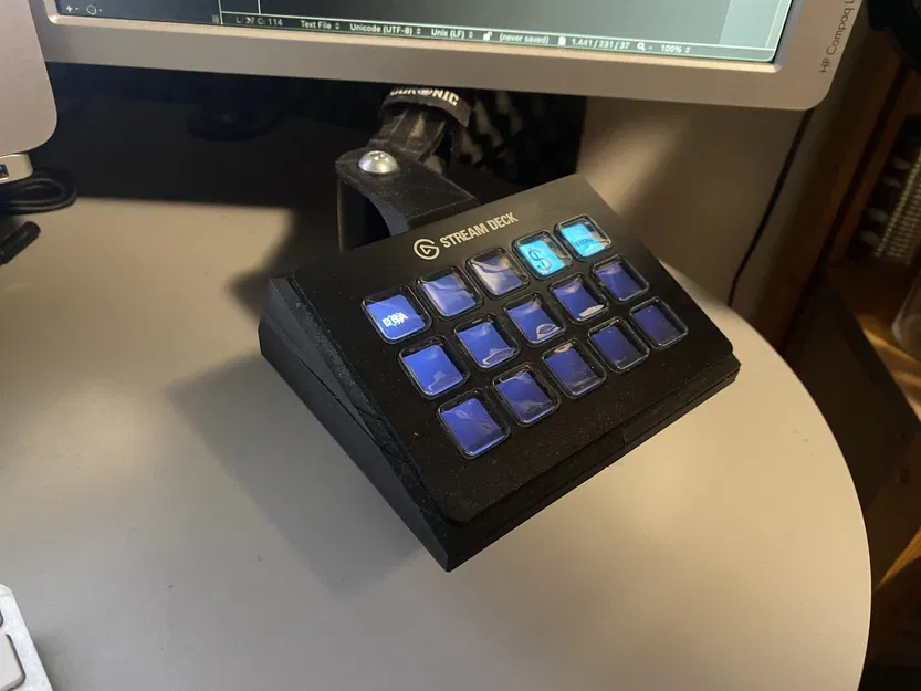 Kê Stream Deck 15 phím (VESA) - Image 1