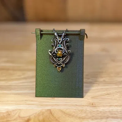 Chân đế trưng bày mặt dây chuyền