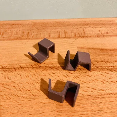 Móc treo phòng tắm nhỏ gọn, chắc chắn