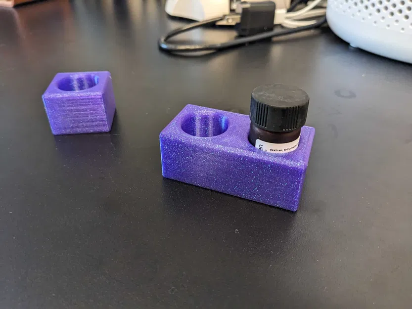 Kệ Đựng Lọ Thuốc Thử/Thuốc Nhuộm - Image 1