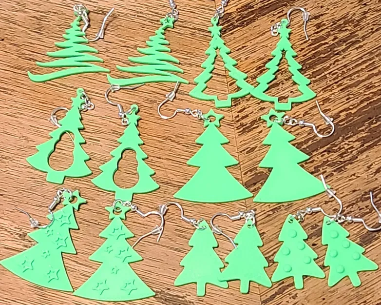 7 Christmas Tree Earrings/Ornament/Pendant - Image 1