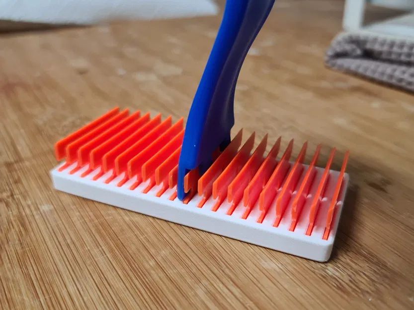 Blade Holder for Plastic Scraper - Image 11