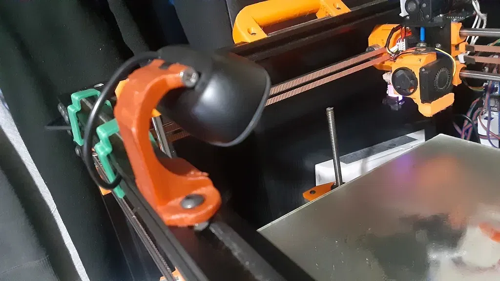 Giá đỡ Logitech C270 2020 - Image 1